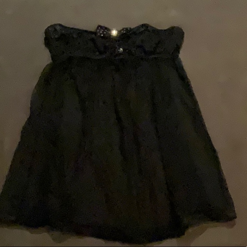 Elegant Black Strapless Nightgown